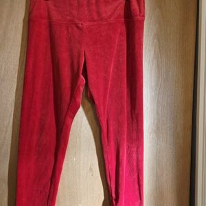 Time and Tru Vibrant Red  Leggings